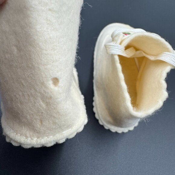 Handmade Vintage Baby Wool Booties With Floral Embroidery & Ribbon Laces Cream T - Picture 6 of 9
